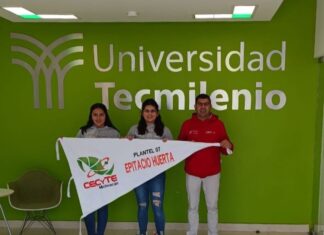 Alumnas del Cecytem se coronan en Campeonato femenil de robótica*