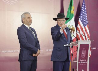 El 70% de las armas que llegan a México proviene de EU; se revisa frenar el flujo: Ken Salazar