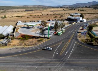Entrega Bedolla rehabilitación carretera Charo-Zurumbeneo; tramo abandonado por 32 años