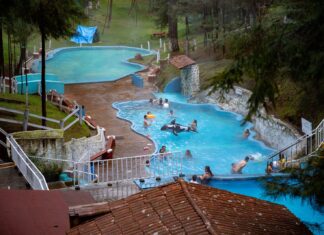 Este puente relájate y disfruta de Rancho Viejo y el Géiser de Ixtlán
