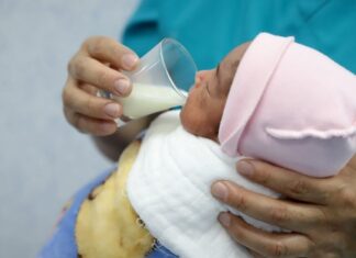 Conoce las señales de alerta que indican que un menor está deshidratado