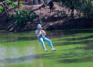 Llénate de adrenalina pura lanzándote de la tirolesa del Zoo de Morelia