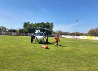 Envían helicóptero con helibalde para combatir incendio forestal en Huetamo