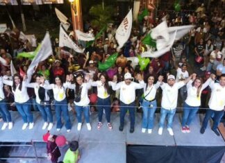 Cierre de Campaña de Estrella Mendoza en Cotija, Michoacán, Marcado por Balazos y Amenazas | VIDEO