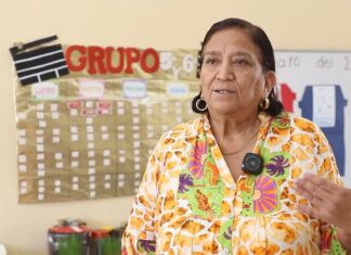 Con 50 años de labor en aulas, Lupita es un ejemplo este Día del Maestro