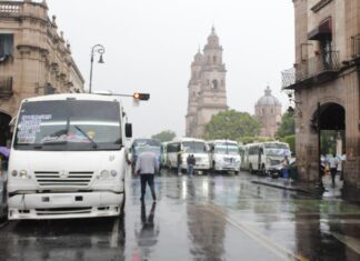 En paro total, alrededor de 500 unidades del servicio urbano y suburbano en Morelia