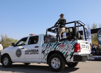 Se vuelca camioneta de la Guardia Nacional en Uruapan, cinco lesionados
