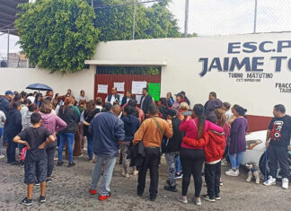 Padres de Familia Denuncian Excesivo Cobro de Cuotas de Inscripción en Escuela de Tarímbaro