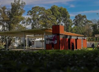 Construyó Gobierno de Michoacán cafetería y edificio múltiple en CU