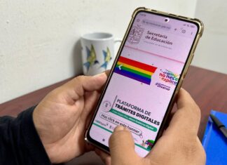 Miles de docentes de la Costa evitan traslado hasta Morelia con trámites digitales