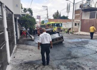 Camioneta se Incendia en la Colonia Isaac Arriaga de Morelia