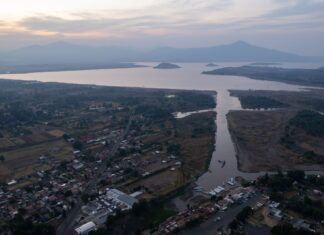 Se ampliarán empleos temporales para reforestar cuenca del lago de Pátzcuaro