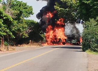 Siguen ataques contra policías en Michoacán; narcodrones y bloqueos violentos en Buenavista
