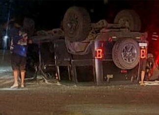 Joven conductor muere en accidente de tránsito en Lázaro Cárdenas; un acompañante resulta lesionado