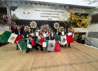 Estudiantes del Cecytem se coronan en Feria de Ciencias en Paraguay