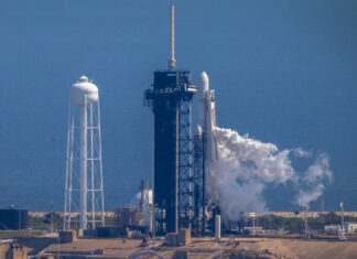 La NASA lanza su nave más grande hacia Europa, la luna helada de Júpiter