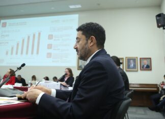 Avanza Martí Batres en estrategia de trabajo para mejorar al ISSSTE