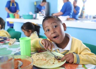 Escuelas de Michoacán serán promotoras de la salud con gobierno de Sheinbaum: SEE
