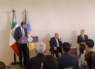 El Gobernador Enrique Alfaro presenta el libro «Un Formador Real», dedicado a la trayectoria de José Luis «El Güero» Real