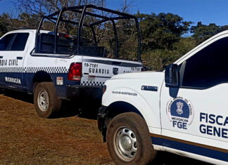 Encuentran cuerpo de hombre ejecutado a un costado de la carretera Apatzingán-Cuatro Caminos