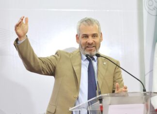 Celebra Bedolla aprobación de reforma constitucional en favor de la UMSNH