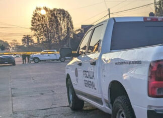 Criminales balean a un profesor en Uruapan para robarle su camioneta
