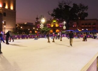 Inauguran pista de hielo y encendido navideño en el Centro Histórico de Morelia