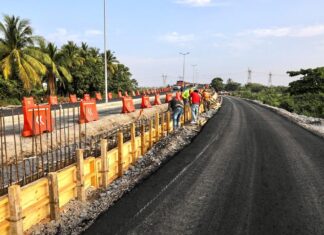 Supervisa Bedolla acceso al bulevar Costero en Lázaro Cárdenas