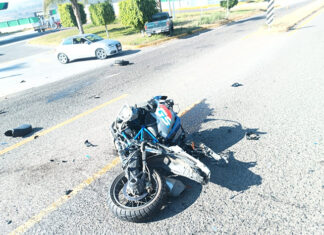 Motociclista pierde la vida tras choque con camioneta en Charo