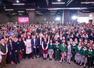 Entrega Bedolla 6 mil chromebooks en beneficio de 80 mil alumnos