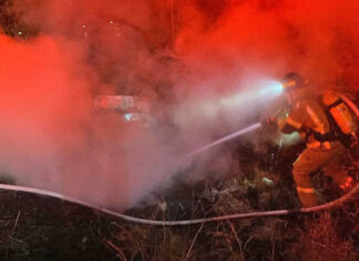 Volcadura e incendio de vehículo deja dos heridos en la carretera Morelia-Pátzcuaro