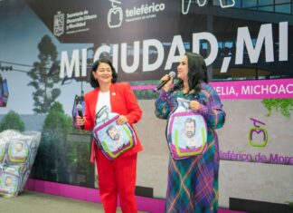 Gladyz Butanda presenta a estudiantes del Tec de Morelia la obra del teleférico