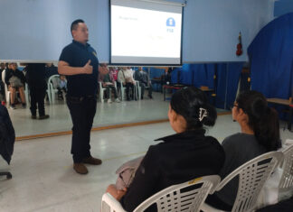 FGE imparte taller sobre manejo de emociones a padres de familia en Morelia