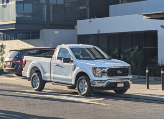 Delincuentes balean a conductor de camioneta en intento de robo, en Uruapan