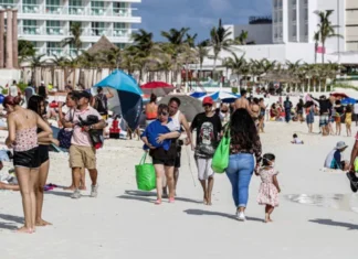 Cancún pierde vacacionistas del spring break y el sector turístico busca recuperarlos