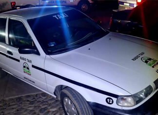 Taxista baleado llega a hospital por sus propios medios en Apatzingán