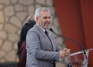 Con orden financiero, 82 quincenas de pagos puntuales a maestros, médicos y policías: Bedolla