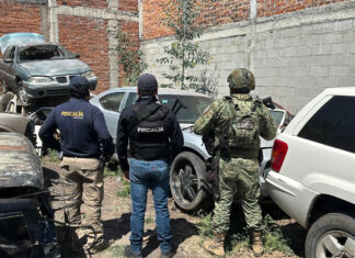 FGE recupera dos vehículos con alteraciones en sus medios de identificación en cateo realizado en La Piedad