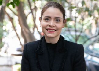 Maryfer Centeno aclara polémica por asegurar que la reina Isabel II era su fan: “A lo mejor soy muy tonta