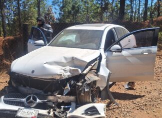 Tras persecución, SSP asegura a persona con camioneta robada en Uruapan