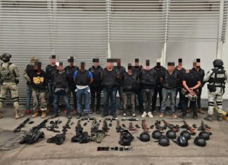 Duro golpe al crimen en Zinapécuaro; 17 detenidos y 14 armas largas aseguradas: SSP