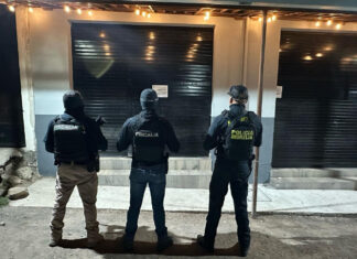 Catean dos bares en Morelia y aseguran 700 dosis de metanfetamina