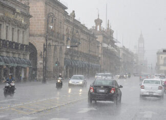 Conagua vigila costas de Michoacán por posible formación de ciclón tropical