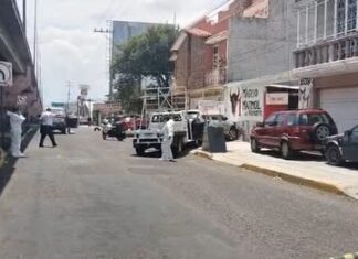 Conductor es baleado y choca en la colonia Lago 2, en Morelia