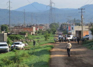 Hallan a hombre ejecutado y encobijado en Uruapan; fue abandonado en plena vía pública