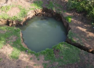 Con retiro de azolve del lago de Pátzcuaro se consolidan acciones para su rescate: SCOP