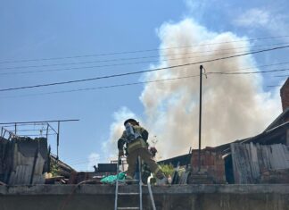Incendio en casa de Morelia por acumulación de cartón