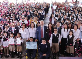 Michoacán logra un tercer ciclo escolar completo; Bedolla agradece a docentes