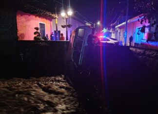 SSP auxilia a población por inundaciones en Ecuandureo