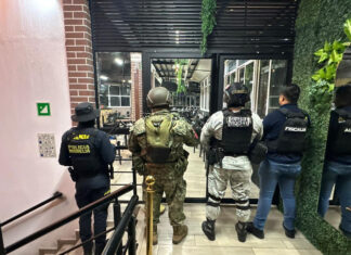 FGE cateó tres inmuebles en Morelia: aseguran droga y detienen a tres personas